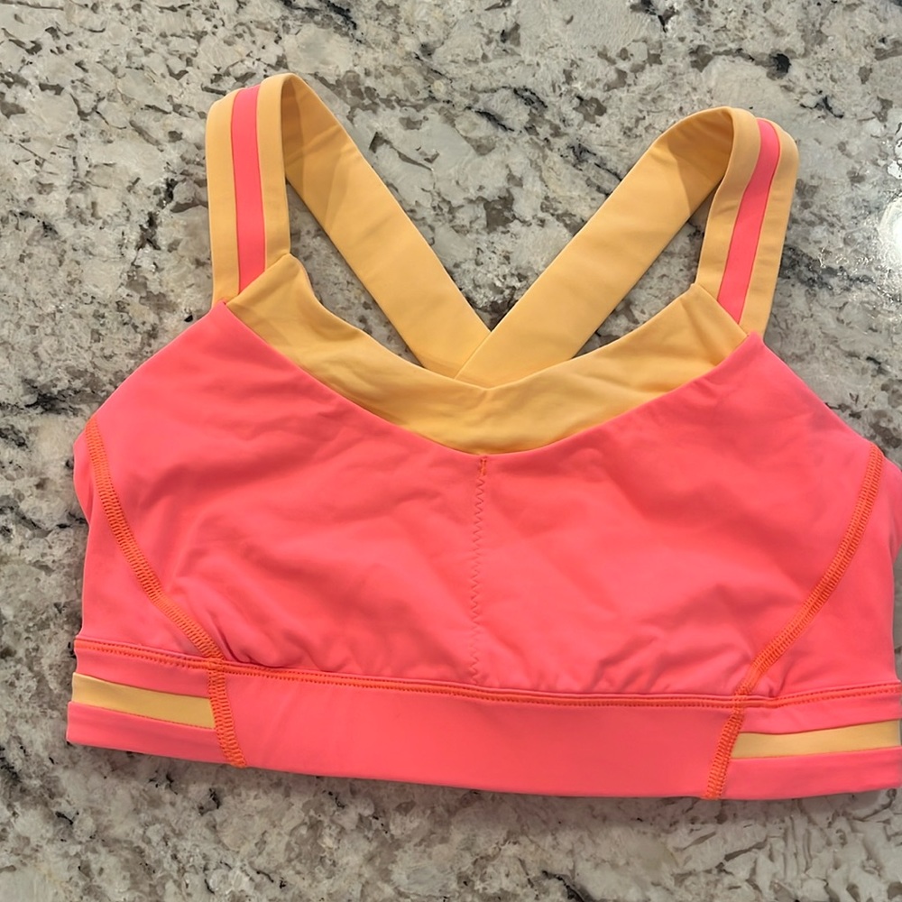 Lululemon sports bra